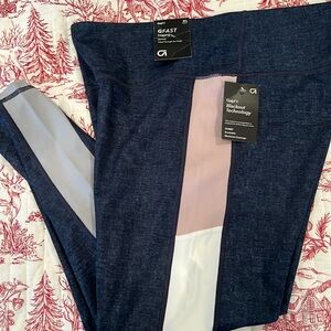 GapFit compression leggings. NWT